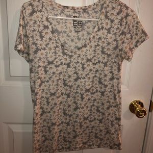 PacSun Nollie Sunflower vneck tee